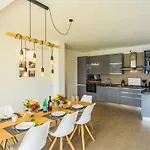 The View By Interhome