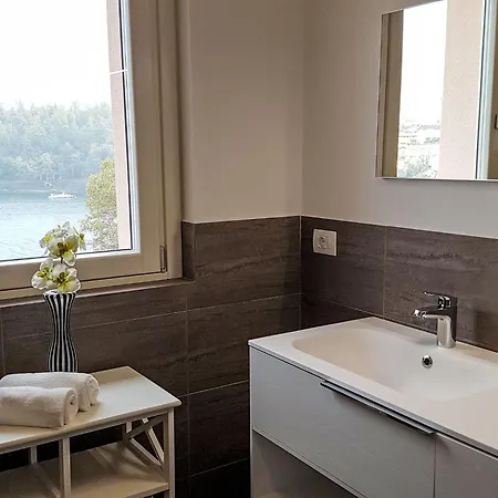The View By Interhome Tatil Evi Isola Comacina
