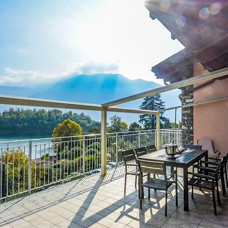 Vakantiehuis The View By Interhome Isola Comacina