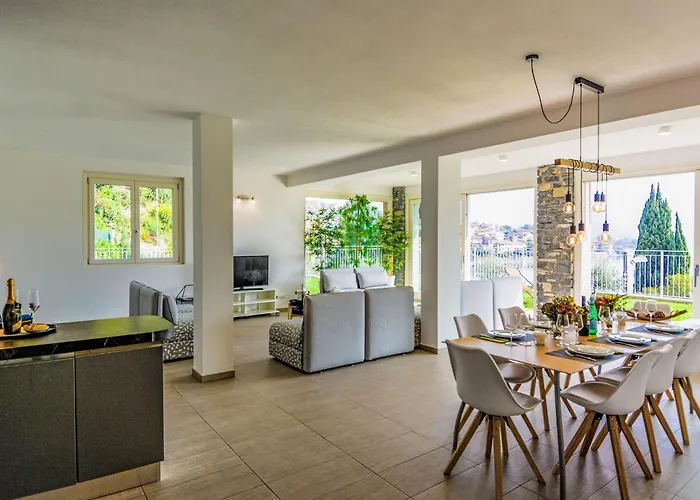 The View By Interhome * Isola Comacina